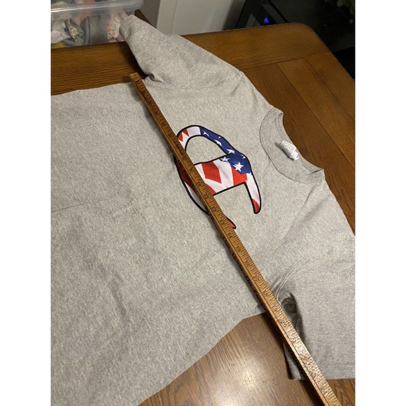Champion Mens American Flag Logo T-Shirt Heather Gray Sz Medium EUC Activewear - Picture 9 of 9